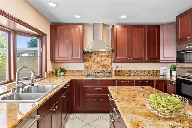 26972 Venado Drive, Mission Viejo CA: https://media.crmls.org/medias/8534c0e6-d2ea-41f9-a5fb-90f363b6033c.jpg