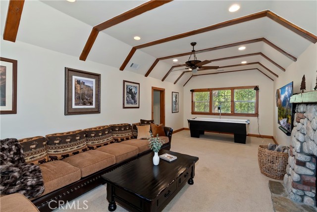 Detail Gallery Image 28 of 53 For 28637 Shenandoah, Lake Arrowhead,  CA 92352 - 4 Beds | 2/1 Baths