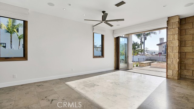 Detail Gallery Image 4 of 61 For 243 Poppy Ave, Corona Del Mar,  CA 92625 - 4 Beds | 3/1 Baths