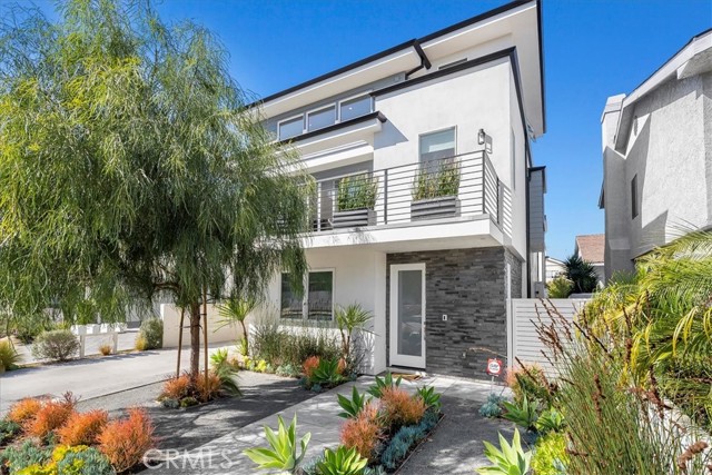 2311 Voorhees Avenue, Redondo Beach, California 90278, 3 Bedrooms Bedrooms, ,3 BathroomsBathrooms,Residential,Sold,Voorhees,SB22053770
