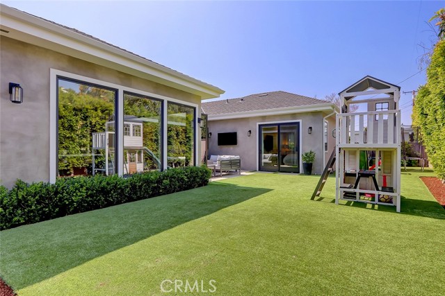 2812 Timothy Avenue, Redondo Beach, California 90278, 5 Bedrooms Bedrooms, ,4 BathroomsBathrooms,Residential,Sold,Timothy,SB23078863