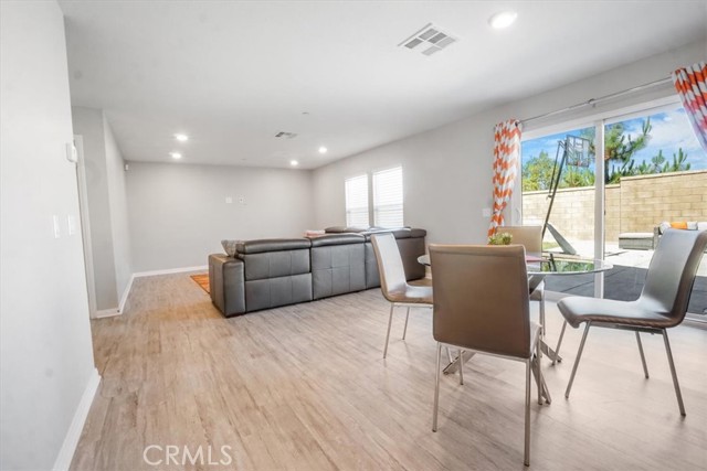 5532 Bertini Way, Fontana CA: https://media.crmls.org/medias/8537f53e-1c3d-4542-af8d-39d26b9342d7.jpg