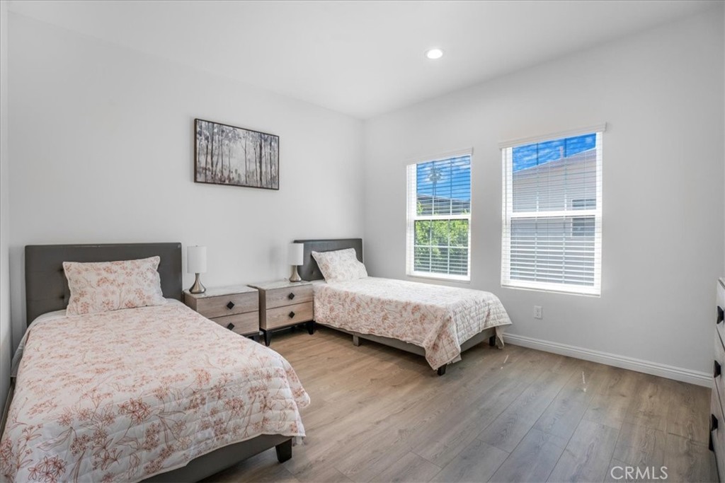 MLS #WS25195317 image #20