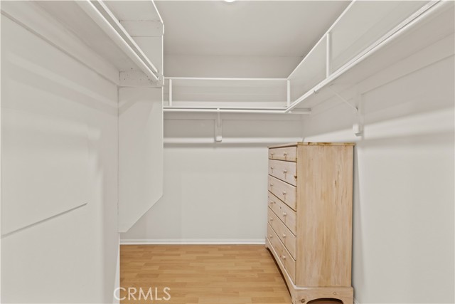 Detail Gallery Image 12 of 20 For 4430 Noble Ave #208,  Sherman Oaks,  CA 91403 - 2 Beds | 2 Baths