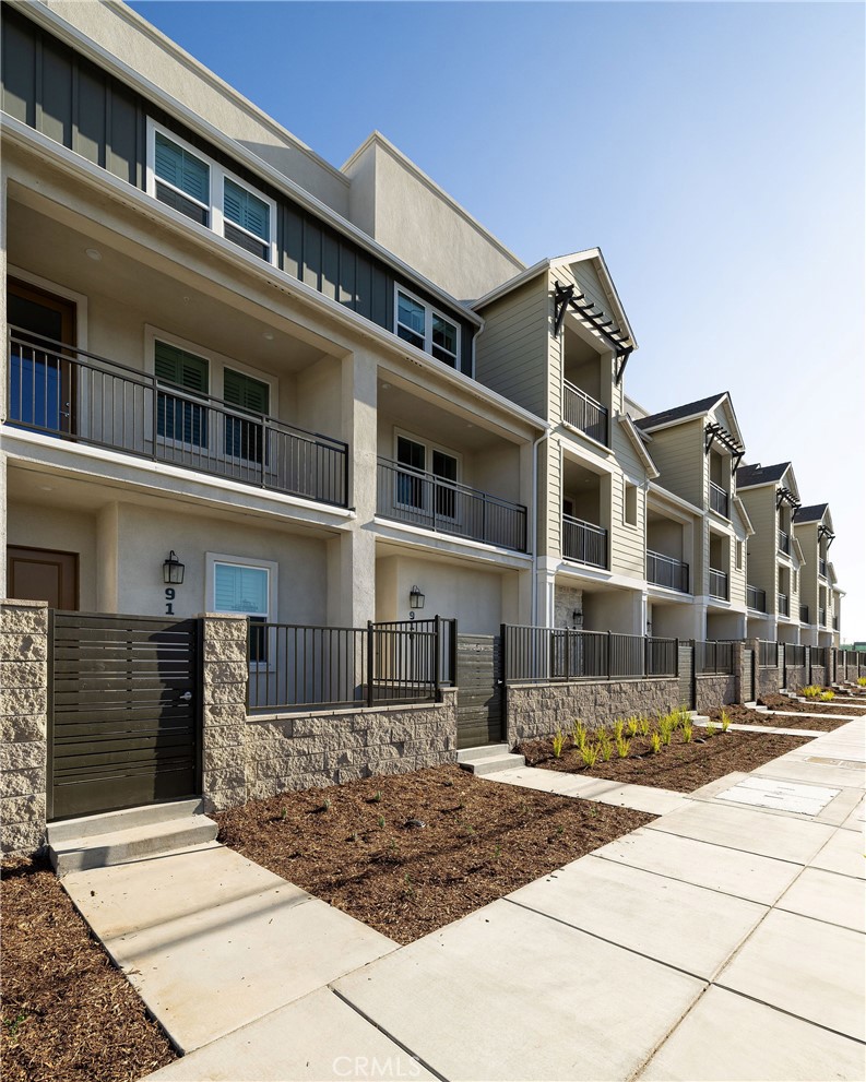 140 S Tulip Avenue