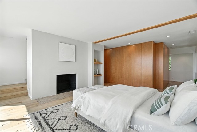 Image 34 of 75 For 854 Avenue 37