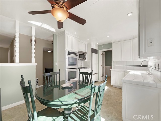 Detail Gallery Image 19 of 34 For 26721 Diaz Dr, Saugus,  CA 91350 - 4 Beds | 2 Baths