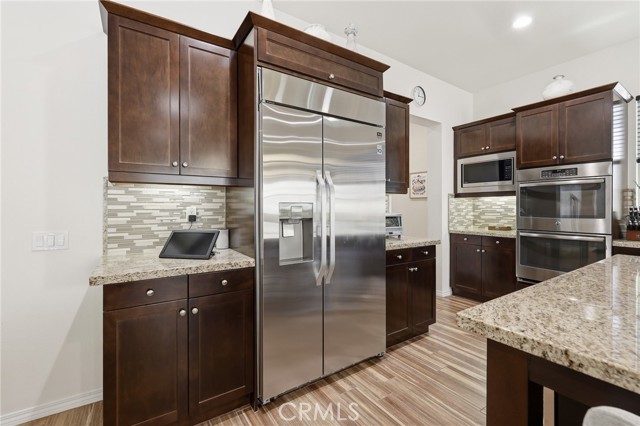 Detail Gallery Image 17 of 46 For 4977 Hydepark, Agoura Hills,  CA 91301 - 4 Beds | 2/1 Baths