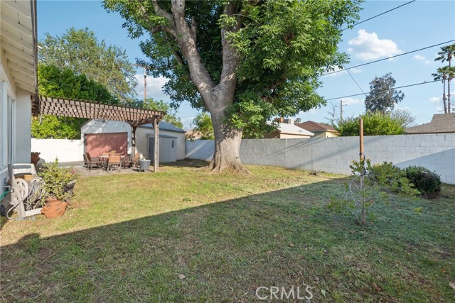 17048 Baltar Street, Lake Balboa CA: https://media.crmls.org/medias/8539db07-65b7-49f0-975e-537981d46acd.jpg