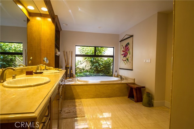 1416 Via Zumaya, Palos Verdes Estates, California 90274, 5 Bedrooms Bedrooms, ,2 BathroomsBathrooms,Residential,Sold,Via Zumaya,PV17041915