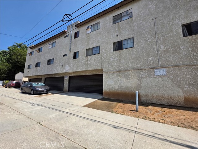 2121 El Paseo, Alhambra CA: https://media.crmls.org/medias/853b4ab6-44b3-490c-aac4-b017ef9e6330.jpg