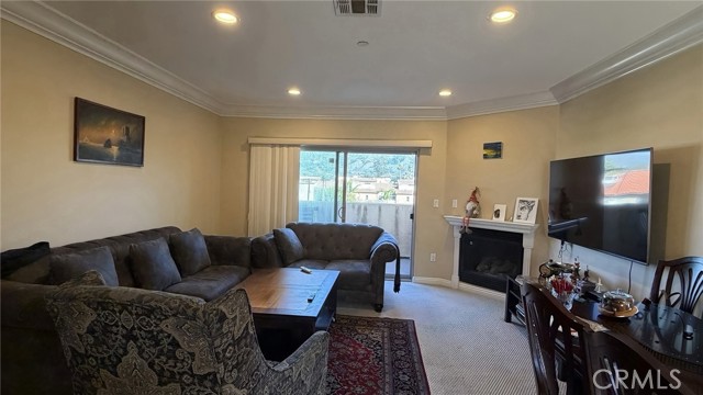 Detail Gallery Image 13 of 17 For 1515 Grismer Ave #302,  Burbank,  CA 91504 - 2 Beds | 2 Baths