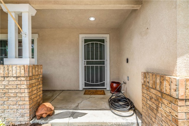 Detail Gallery Image 3 of 46 For 32026 Poppy Way, Lake Elsinore,  CA 92532 - 4 Beds | 2/1 Baths