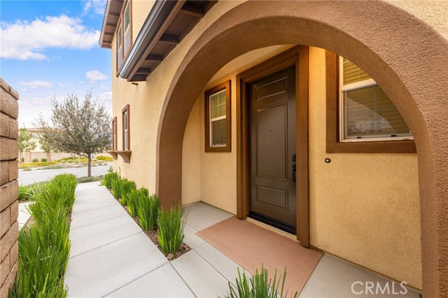 Detail Gallery Image 5 of 55 For 2972 E Calgary St, Ontario,  CA 91761 - 4 Beds | 3 Baths