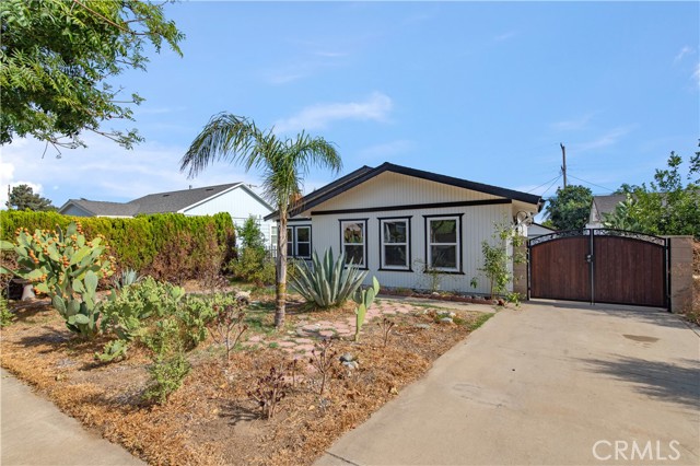 Detail Gallery Image 2 of 26 For 636 Highland Ct, Upland,  CA 91786 - 3 Beds | 2 Baths