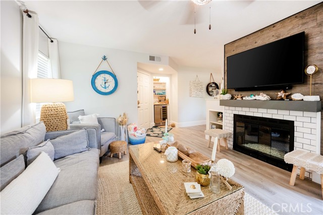 Detail Gallery Image 4 of 35 For 68 Corniche Dr #B,  Dana Point,  CA 92629 - 2 Beds | 2 Baths