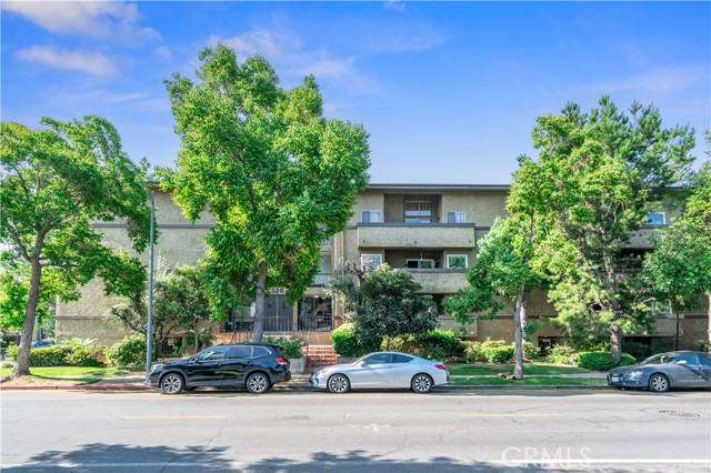 Detail Gallery Image 1 of 40 For 320 E Stocker St #317,  Glendale,  CA 91207 - 1 Beds | 2 Baths