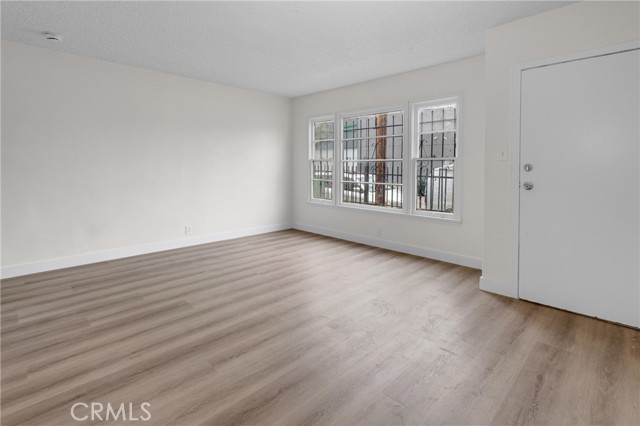 Detail Gallery Image 22 of 24 For 3322 W 63rd St, Los Angeles,  CA 90043 - – Beds | – Baths
