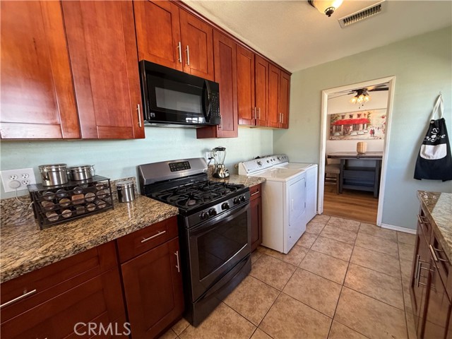 Detail Gallery Image 15 of 36 For 9406 Rose Ave, Montclair,  CA 91763 - 3 Beds | 2 Baths