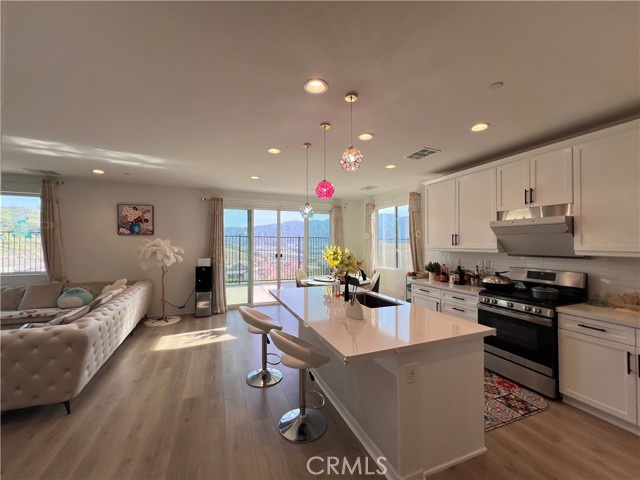 Detail Gallery Image 11 of 41 For 23816 Phoebe Dr, Corona,  CA 92883 - 5 Beds | 3 Baths