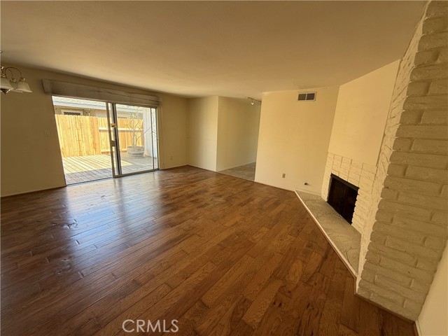 Detail Gallery Image 2 of 16 For 6441 Saint Paul Cir, Huntington Beach,  CA 92647 - 4 Beds | 3 Baths