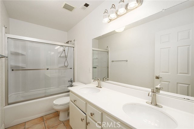 Detail Gallery Image 14 of 28 For 10 Lazurite, Rancho Santa Margarita,  CA 92688 - 4 Beds | 3 Baths