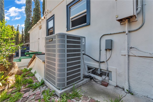 Detail Gallery Image 35 of 60 For 1434 N Genesee Ave, Los Angeles,  CA 90046 - 5 Beds | 2 Baths