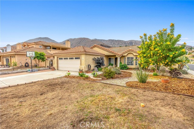 Detail Gallery Image 6 of 33 For 2201 Canyon, Colton,  CA 92324 - 3 Beds | 2 Baths