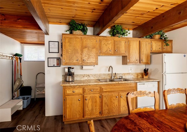 Detail Gallery Image 8 of 40 For 1070 S Minton Ave, Big Bear City,  CA 92314 - 2 Beds | 2 Baths