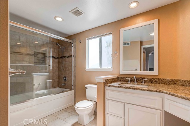 Detail Gallery Image 16 of 45 For 12022 Falcon Crest Way, Porter Ranch,  CA 91326 - 4 Beds | 2/1 Baths