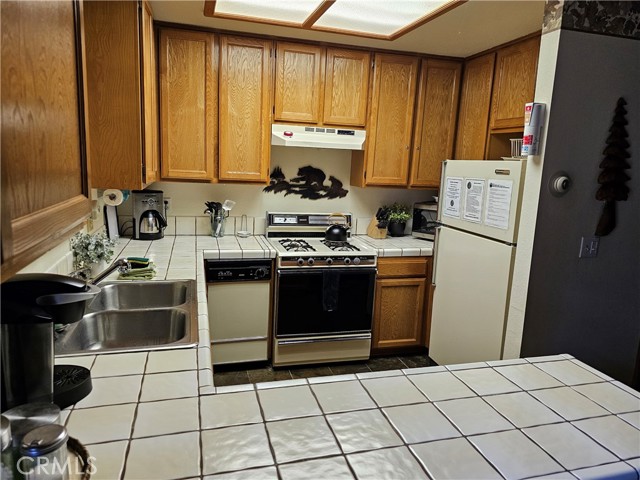 43133 Moonridge Rd, Big Bear CA: https://media.crmls.org/medias/8542d35b-a155-45e6-92b9-c76c457eba76.jpg