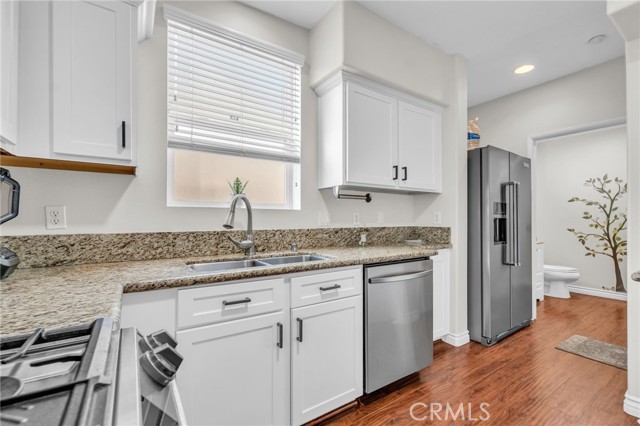 Detail Gallery Image 7 of 29 For 4842 Sapphire, Cypress,  CA 90630 - 3 Beds | 2/1 Baths