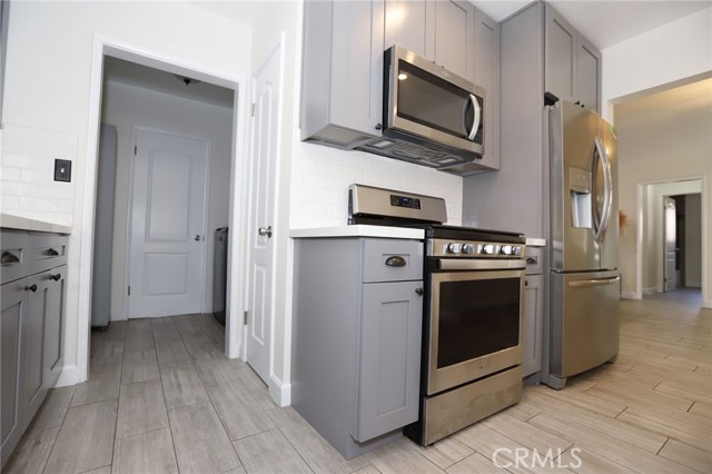 3 Bed Home for Sale in Hawthorne, California