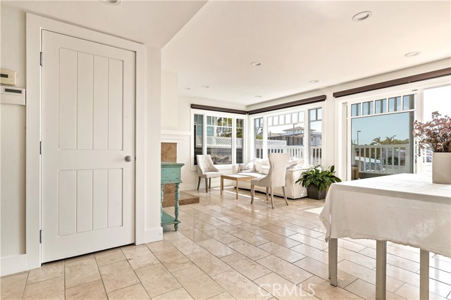 Detail Gallery Image 20 of 30 For 203 8th St, Newport Beach,  CA 92661 - – Beds | – Baths