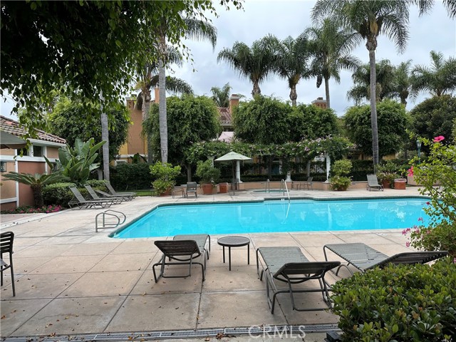 505 Marinella Aisle, Irvine CA: https://media.crmls.org/medias/8544f3e0-a69a-47e1-89dc-4859cf6d64ff.jpg