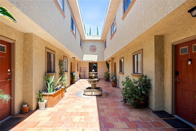 Detail Gallery Image 22 of 24 For 14803 Vanowen St #9,  Van Nuys,  CA 91405 - 2 Beds | 2 Baths