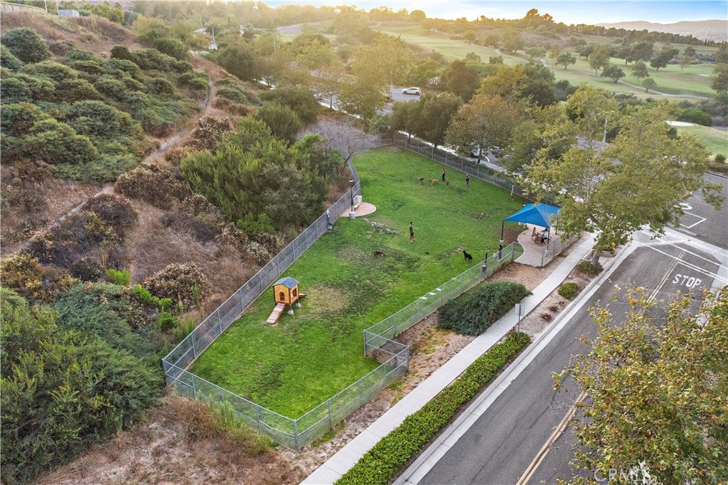 https://media.crmls.org/medias/85453819-4010-444e-b25f-db6b0ec7b986.jpg?preset=X-Large