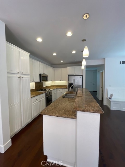 Detail Gallery Image 7 of 14 For 5176 Acorn Dr, Huntington Beach,  CA 92649 - 4 Beds | 2/1 Baths