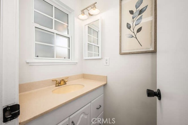 Detail Gallery Image 17 of 39 For 6136 Candor St, Lakewood,  CA 90713 - 3 Beds | 1/1 Baths