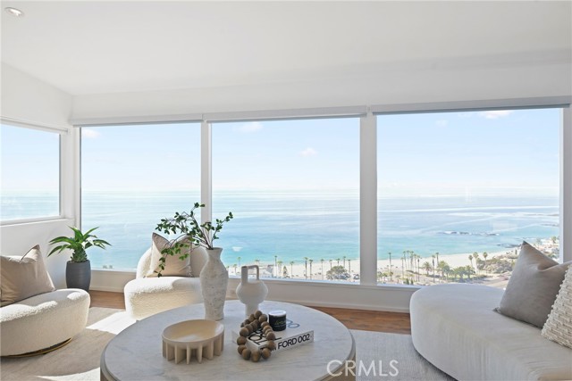 Detail Gallery Image 19 of 46 For 31161 Holly Dr, Laguna Beach,  CA 92651 - 5 Beds | 2/1 Baths