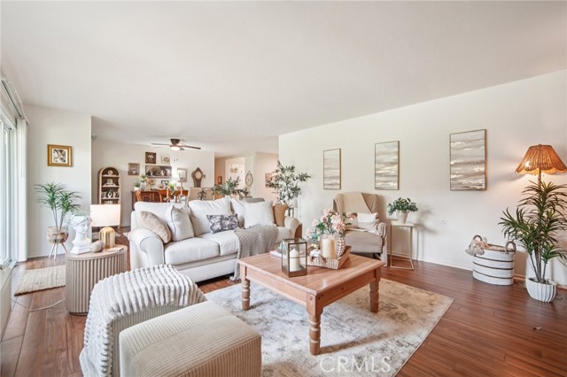 Detail Gallery Image 5 of 33 For 2402 via Mariposa 1e,  Laguna Woods,  CA 92637 - 2 Beds | 2 Baths