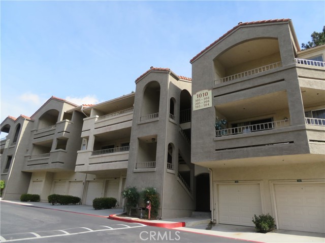 1020 La Terraza Circle #204, Corona, CA 92879