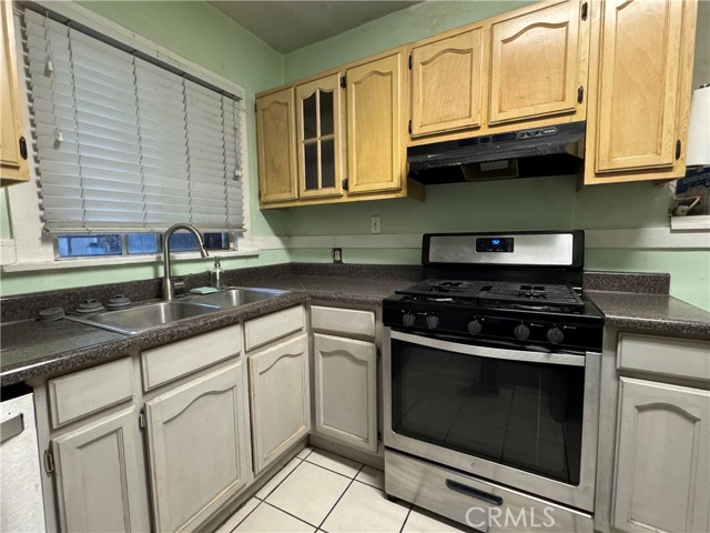 Detail Gallery Image 14 of 17 For 214 E 56th St, Los Angeles,  CA 90011 - 2 Beds | 1 Baths