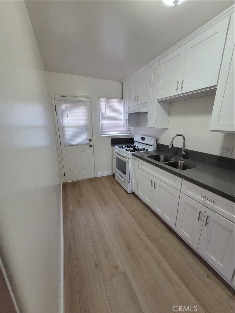 85491f59 3303 4826 B3fe F0f722e1946b