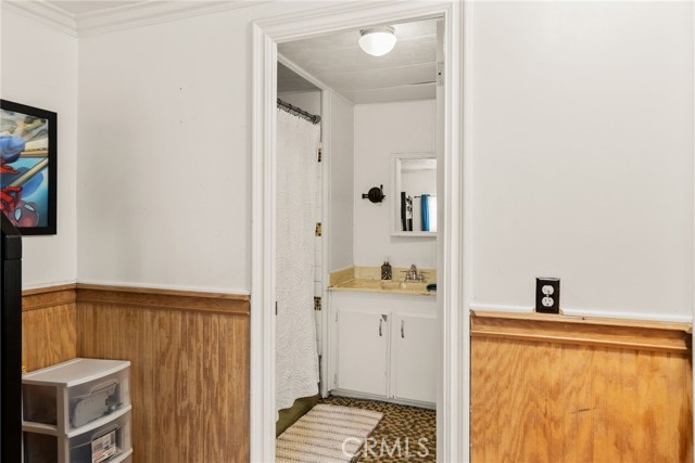 36200 Paradise Ranch Road, Castaic CA: https://media.crmls.org/medias/854a1b38-e3ac-4852-b7c2-ea8f320e00d7.jpg