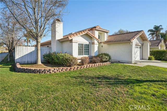 Detail Gallery Image 4 of 62 For 13884 Chervil Ct, Moreno Valley,  CA 92553 - 4 Beds | 2 Baths