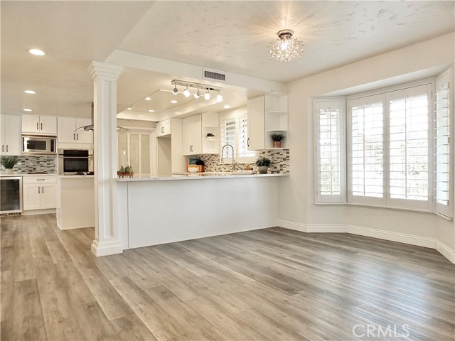 729 East Emerson Ave, Orange CA: https://media.crmls.org/medias/854b9ad4-5fef-4aa6-ab5c-70e3cb20c430.jpg