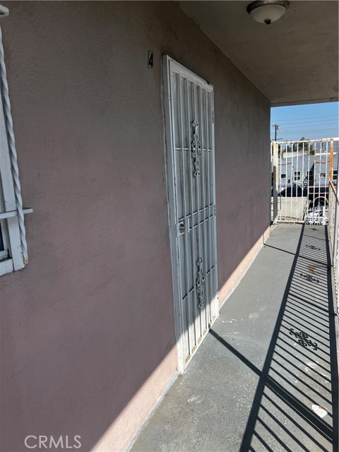 Detail Gallery Image 15 of 16 For 120 W 73rd, Los Angeles,  CA 90003 - 17 Beds | 7 Baths