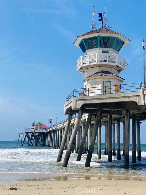 117 Alabama Street, Huntington Beach CA: https://media.crmls.org/medias/854bcf26-0d0c-4103-96ab-2c1d8fc4010b.jpg