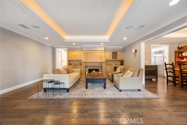 Detail Gallery Image 7 of 37 For 12722 Halkirk St, Studio City,  CA 91604 - 5 Beds | 5 Baths